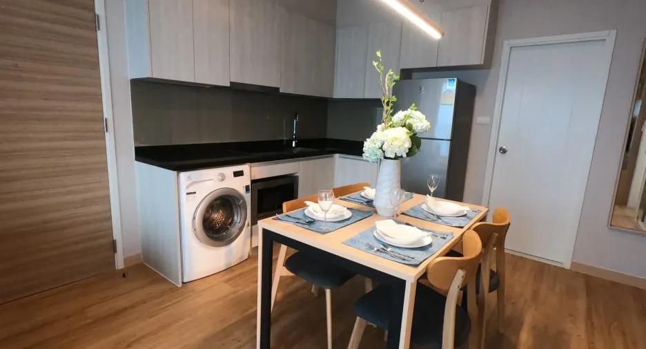 For rent 2 bedrooms condo in Si Racha, Chonburi
