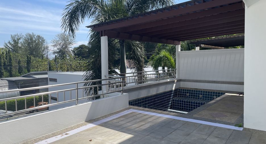 For rent 2 bedrooms condo in Mueang Phuket, Phuket