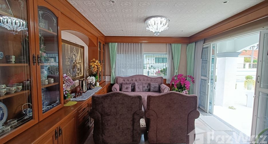 For sale 5 bedrooms villa in Bang Lamung, Chonburi