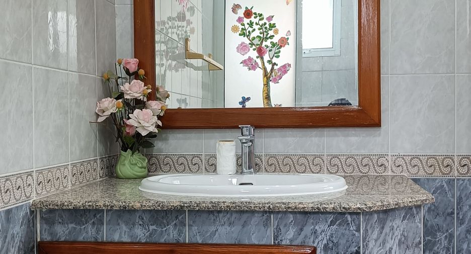 For sale 5 bedrooms villa in Bang Lamung, Chonburi