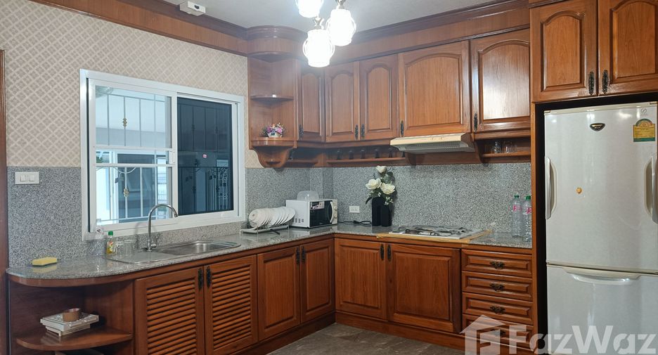 For sale 5 bedrooms villa in Bang Lamung, Chonburi