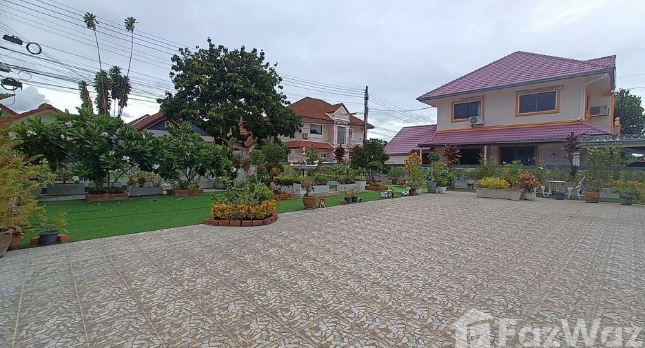 For sale 5 bedrooms villa in Bang Lamung, Chonburi