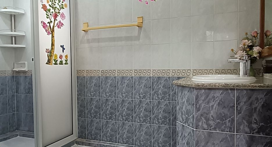 For sale 5 bedrooms villa in Bang Lamung, Chonburi