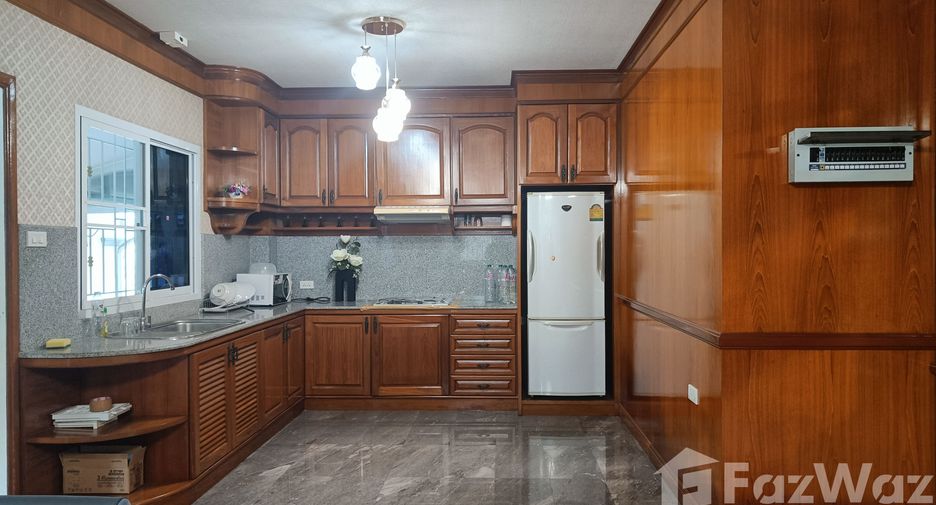 For sale 5 bedrooms villa in Bang Lamung, Chonburi