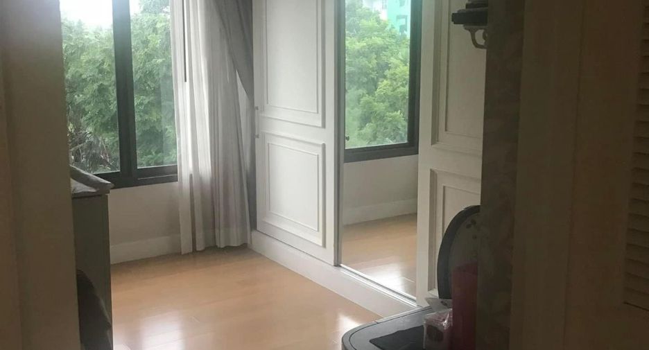 For sale 2 bedrooms condo in Sathon, Bangkok