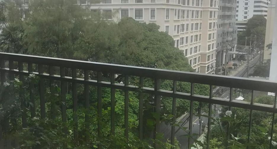 For sale 2 bedrooms condo in Sathon, Bangkok