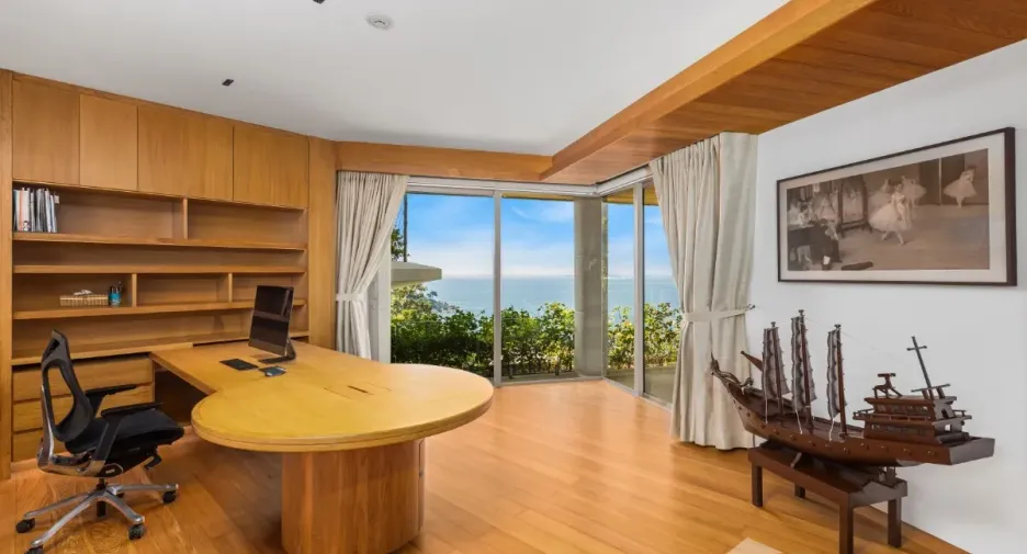 For sale 5 bedrooms villa in Kathu, Phuket