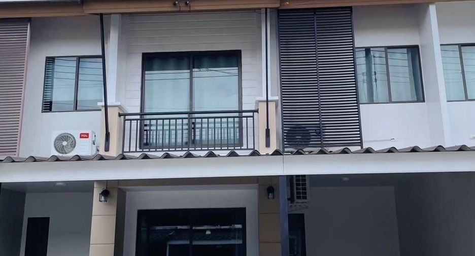 Casa adosada en alquiler de 3 habitaciones en Kathu, Phuket