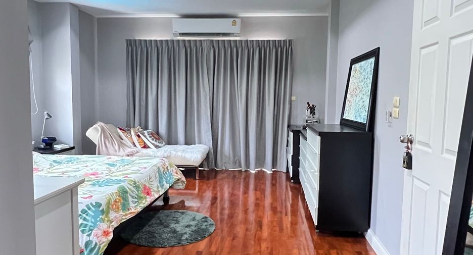 Villa zur Miete mit 4 Zimmer in Mueang Phuket, Phuket
