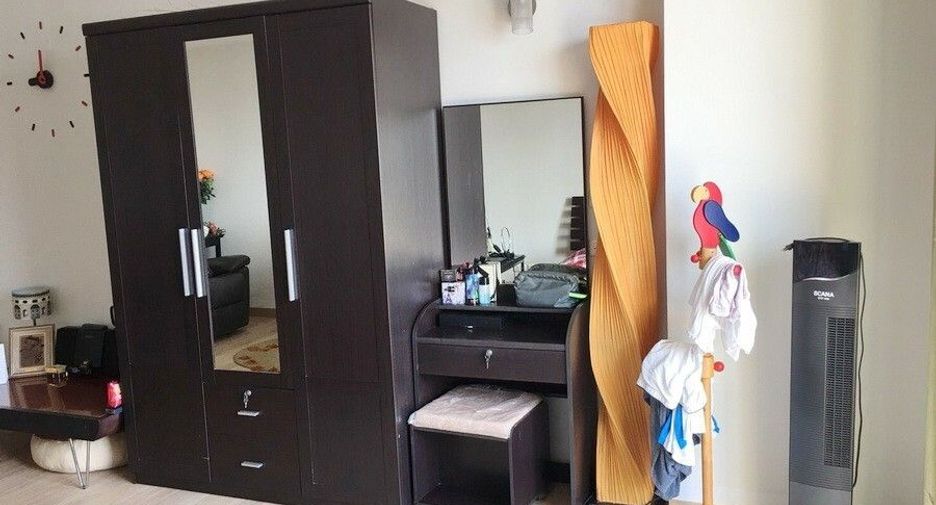 For sale studio condo in Sathon, Bangkok