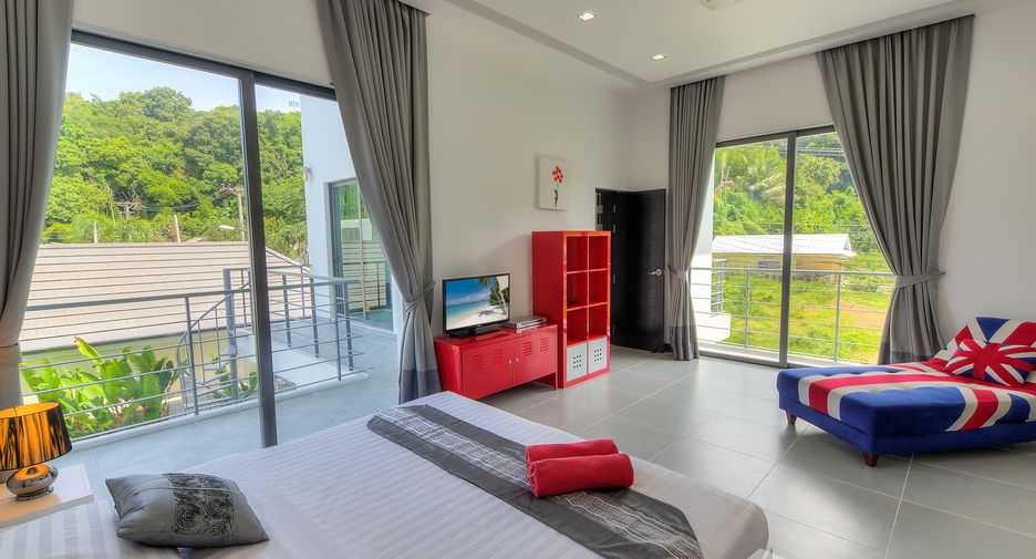 For rent 4 bedrooms villa in Mueang Phuket, Phuket