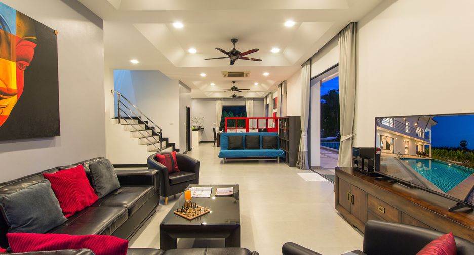 For rent 4 bedrooms villa in Mueang Phuket, Phuket