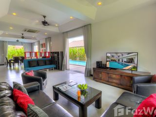 For rent 4 bedrooms villa in Mueang Phuket, Phuket