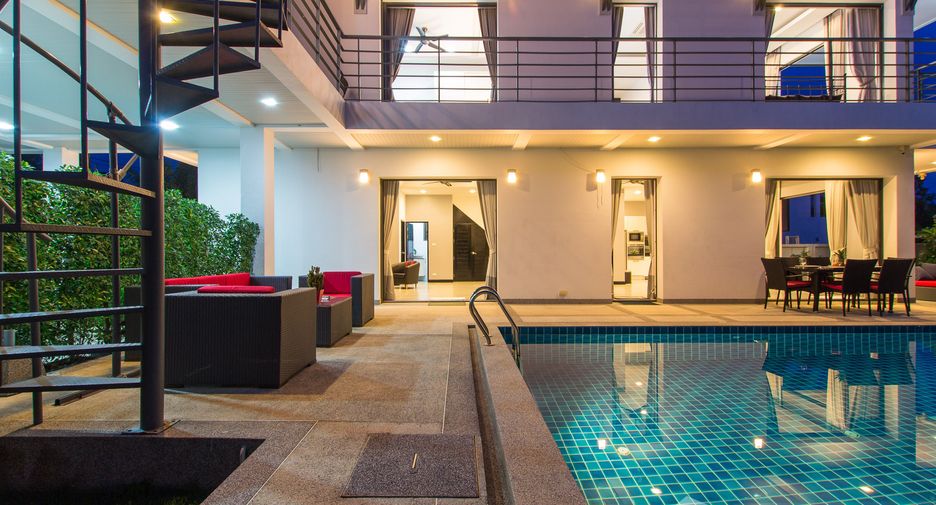 For rent 4 bedrooms villa in Mueang Phuket, Phuket