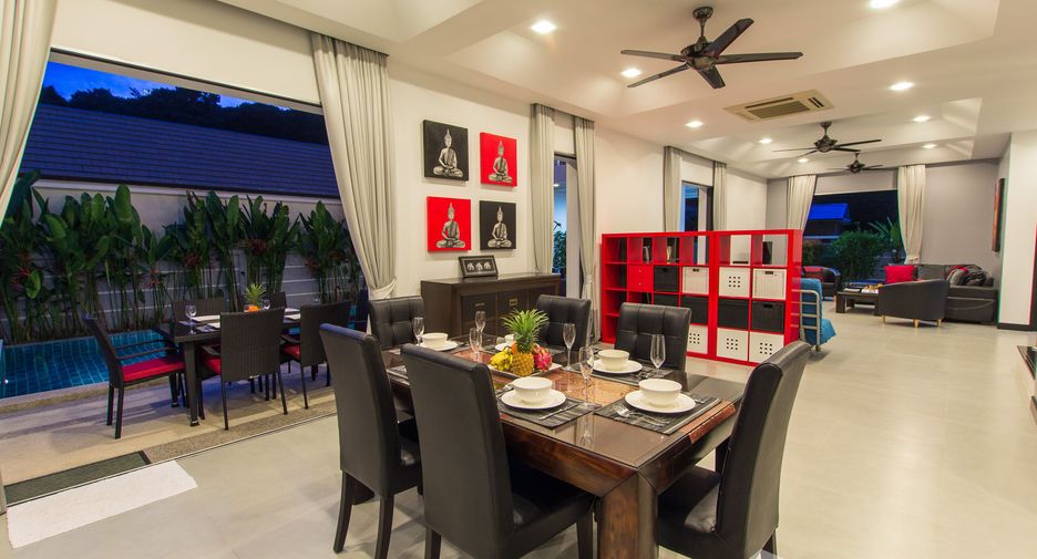 For rent 4 bedrooms villa in Mueang Phuket, Phuket