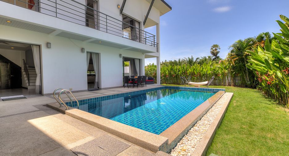 For rent 4 bedrooms villa in Mueang Phuket, Phuket