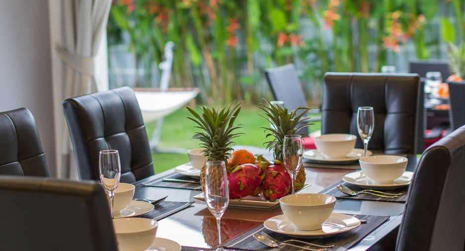 For rent 4 bedrooms villa in Mueang Phuket, Phuket