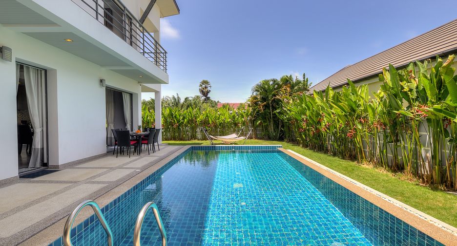 For rent 4 bedrooms villa in Mueang Phuket, Phuket