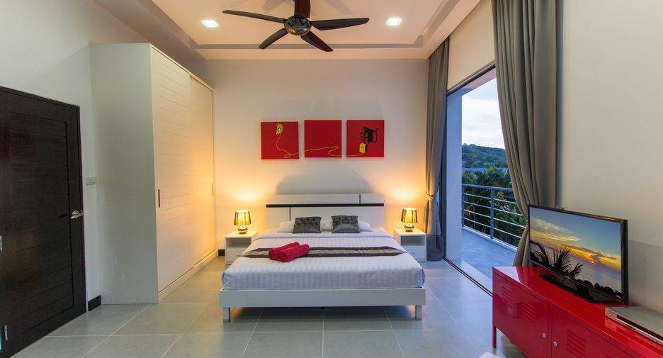 For rent 4 bedrooms villa in Mueang Phuket, Phuket