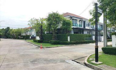 For rent and for sale 4 bedrooms house in Saphan Sung, Bangkok