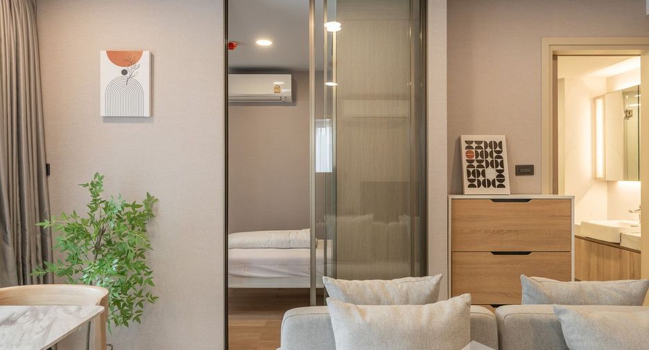 For rent 2 bedrooms condo in Watthana, Bangkok