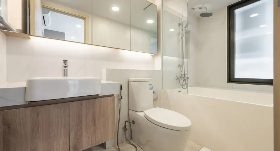For rent 2 bedrooms condo in Watthana, Bangkok