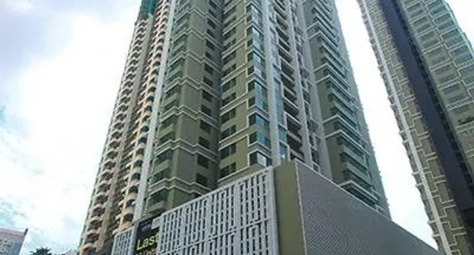 For sale そして for rent 3 ベッドルーム condo in Khlong Toei, Bangkok