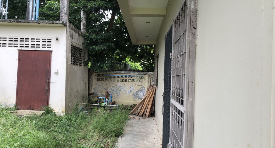 For rent 3 bedrooms house in Mueang Phuket, Phuket