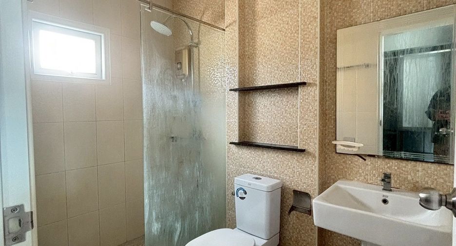 À vendre 3 chambres maison de ville à Phutthamonthon, Nakhon Pathom