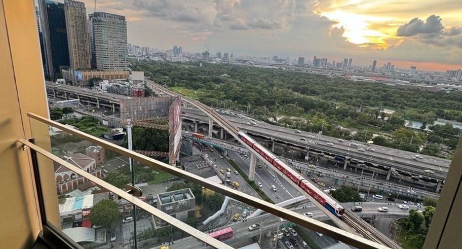 For sale 2 bedrooms condo in Chatuchak, Bangkok