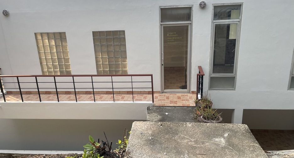 Casa en venta y en alquiler de 4 habitaciones en Kathu, Phuket