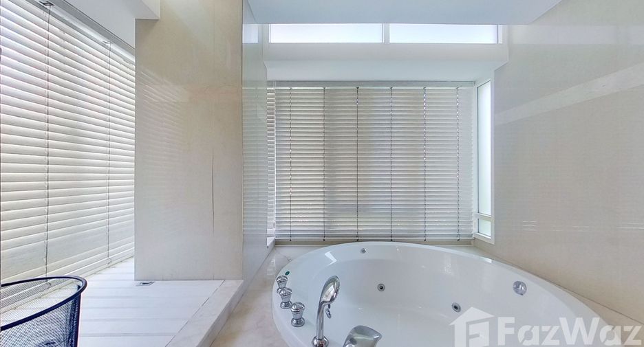 For sale and for rent 2 bedrooms condo in Khlong Toei, Bangkok