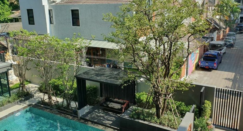 For sale 2 bedrooms condo in Pathum Wan, Bangkok