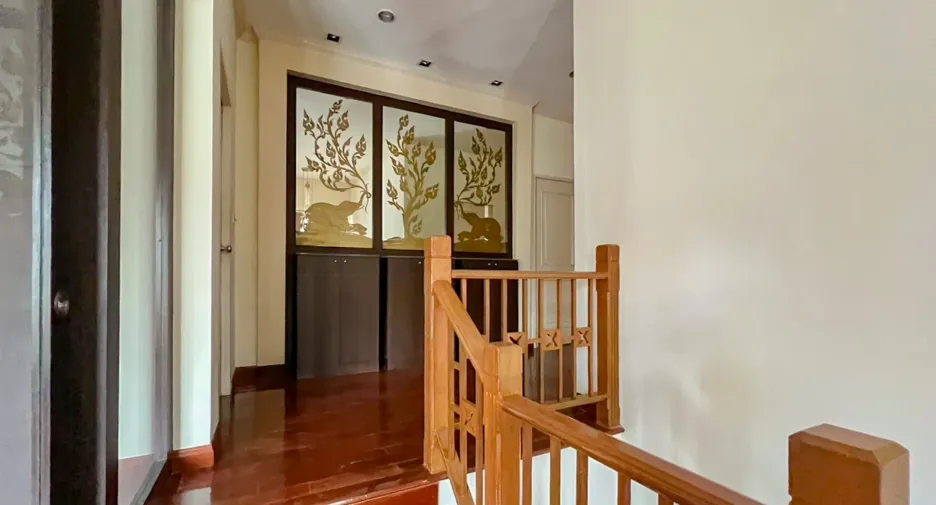 For sale 5 bedrooms house in Bang Phli, Samut Prakan