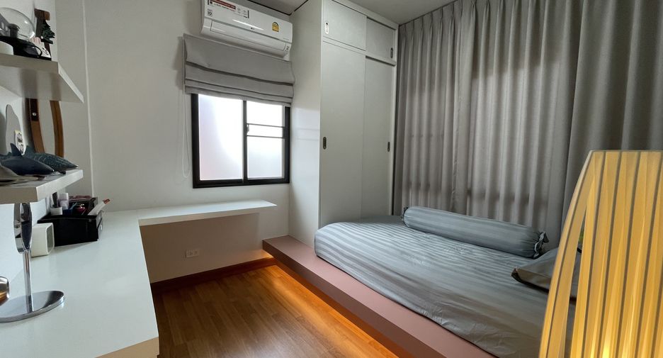 For sale 3 bedrooms house in Khlong Sam Wa, Bangkok