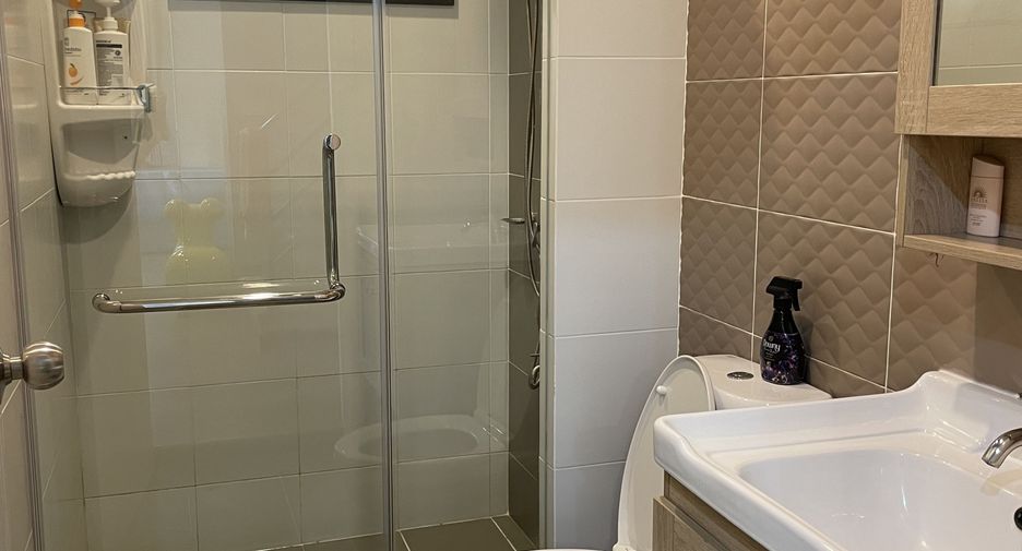 For sale 3 bedrooms house in Khlong Sam Wa, Bangkok