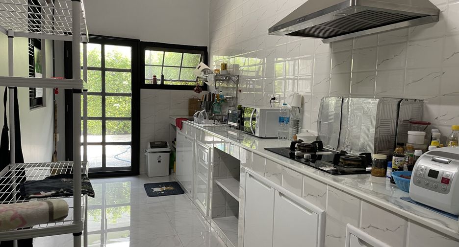 For sale 3 bedrooms house in Khlong Sam Wa, Bangkok