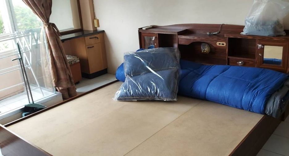 For sale 1 bed condo in Bang Kapi, Bangkok