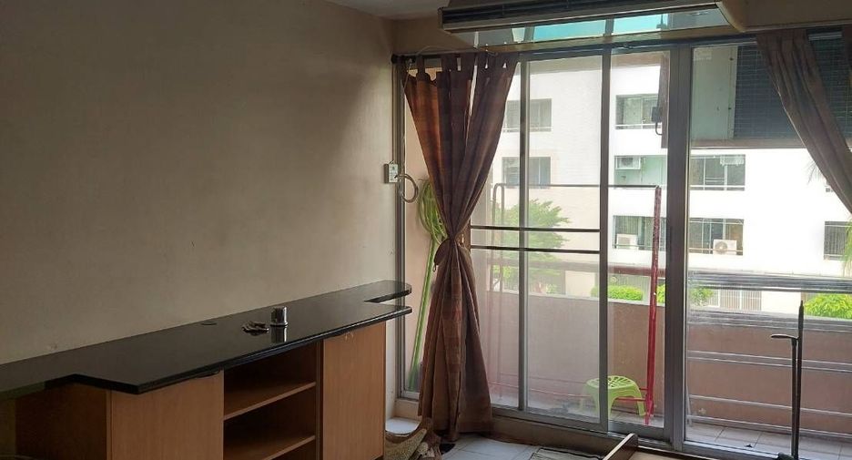 For sale 1 bed condo in Bang Kapi, Bangkok