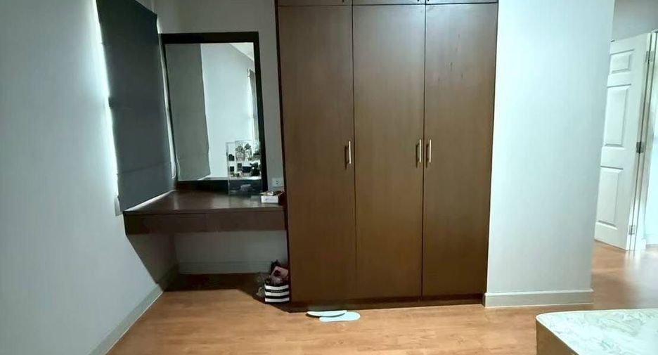 Casa en venta de 3 habitaciones en Bang Kruai, Nonthaburi