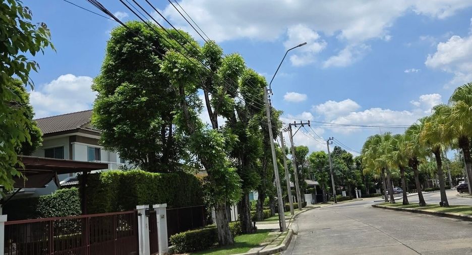 Casa en venta de 3 habitaciones en Bang Kruai, Nonthaburi