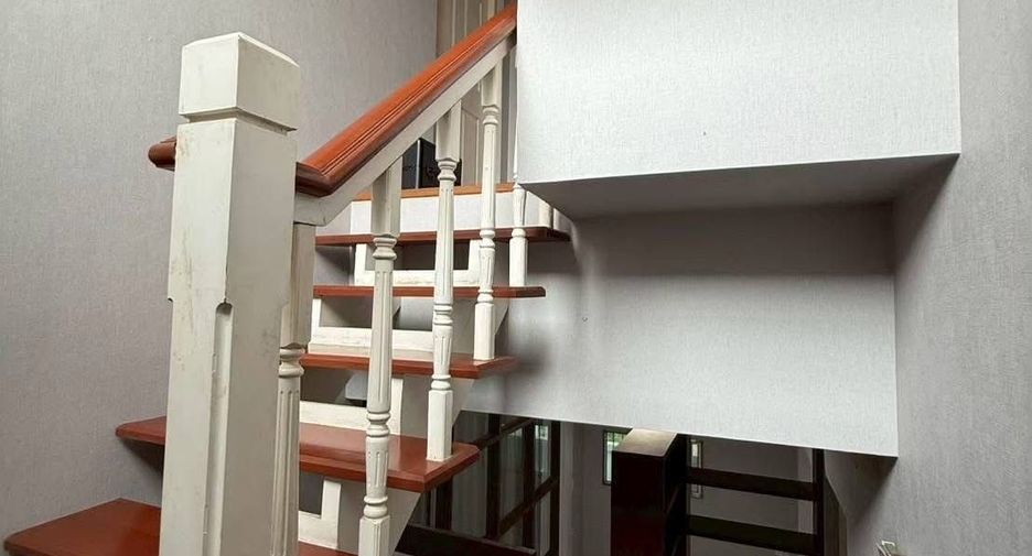 Casa en venta de 3 habitaciones en Bang Kruai, Nonthaburi