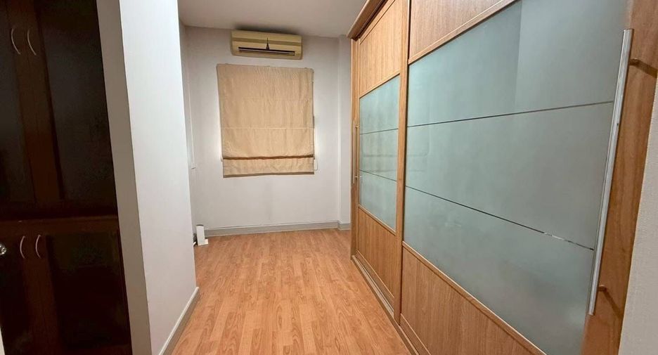 For sale 3 bedrooms house in Bang Kruai, Nonthaburi