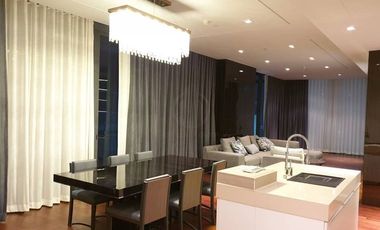 À vendre et à louer 3 chambres condo à Khlong Toei, Bangkok