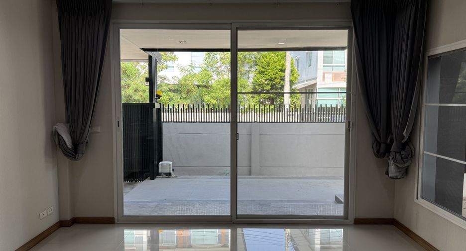 For sale 4 bedrooms house in Bang Yai, Nonthaburi