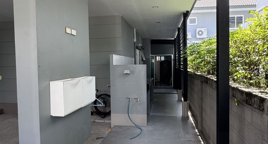 For sale 4 bedrooms house in Bang Yai, Nonthaburi