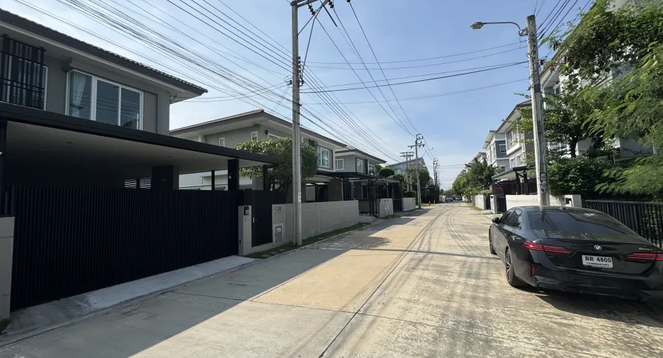 For sale 4 bedrooms house in Bang Yai, Nonthaburi