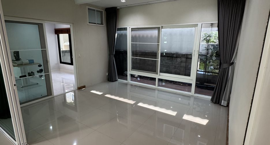For sale 4 bedrooms house in Bang Yai, Nonthaburi