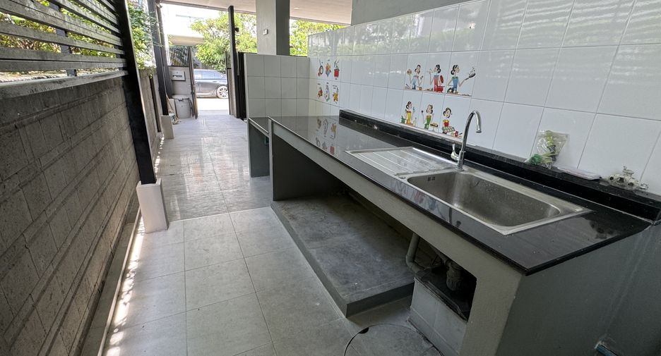For sale 4 bedrooms house in Bang Yai, Nonthaburi