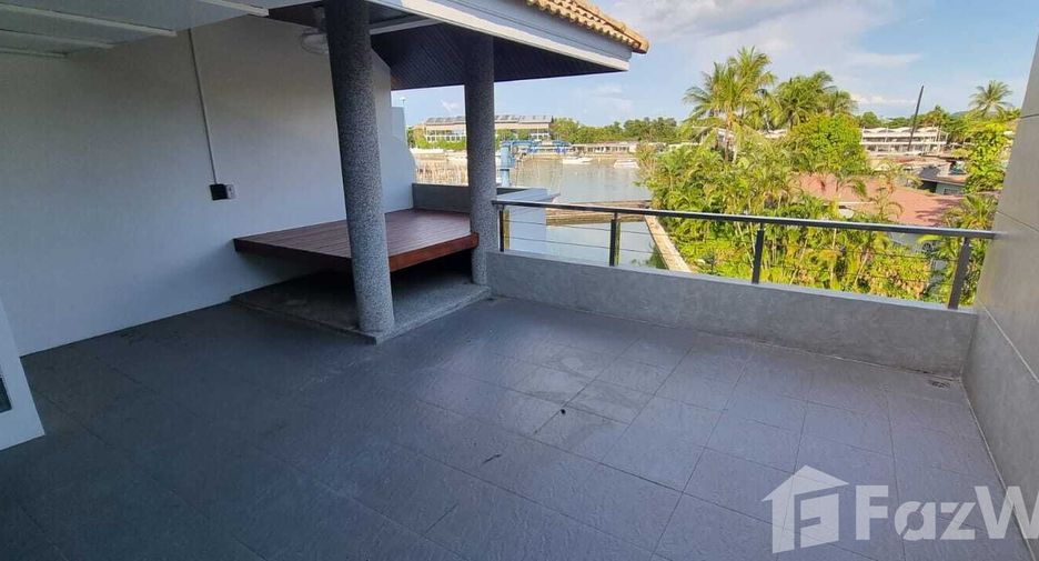 Casa adosada en alquiler de 3 habitaciones en Mueang Phuket, Phuket